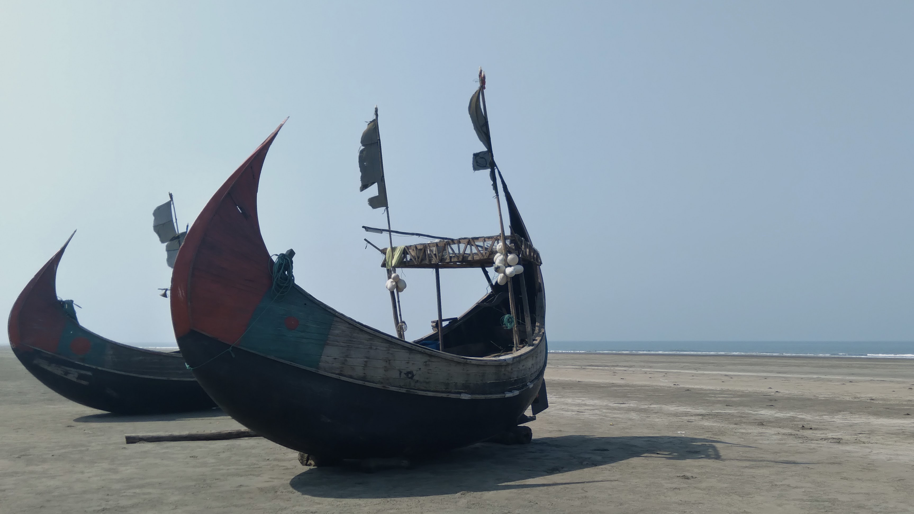 A shampan at the beach
